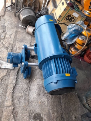 جرثقیل ۵تن بلغاری